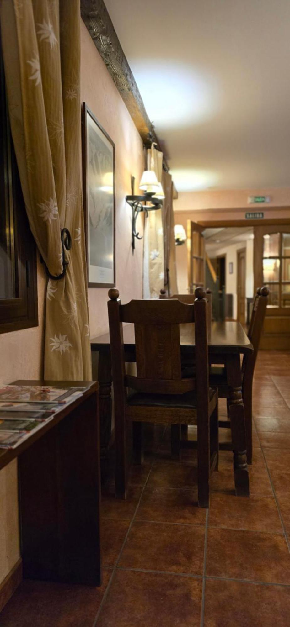 Villa Russell Hotel&Apartments Torla Ngoại thất bức ảnh