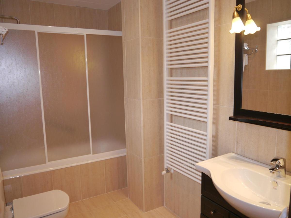 Villa Russell Hotel&Apartments Torla Phòng bức ảnh